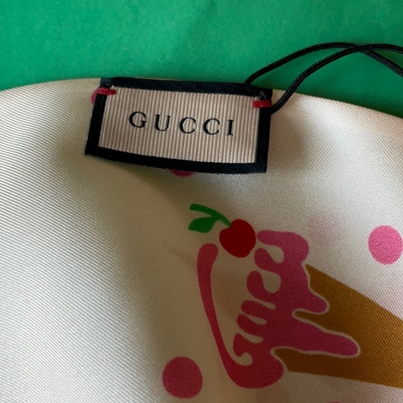 🍦 GUCCI ICE CREAM SCARF 🍦NWT 🍦 - Picture 15 of 16